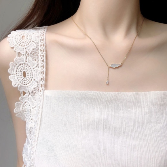 925 Angel Wing Crystal Tassel Necklace - Picture 3 of 13